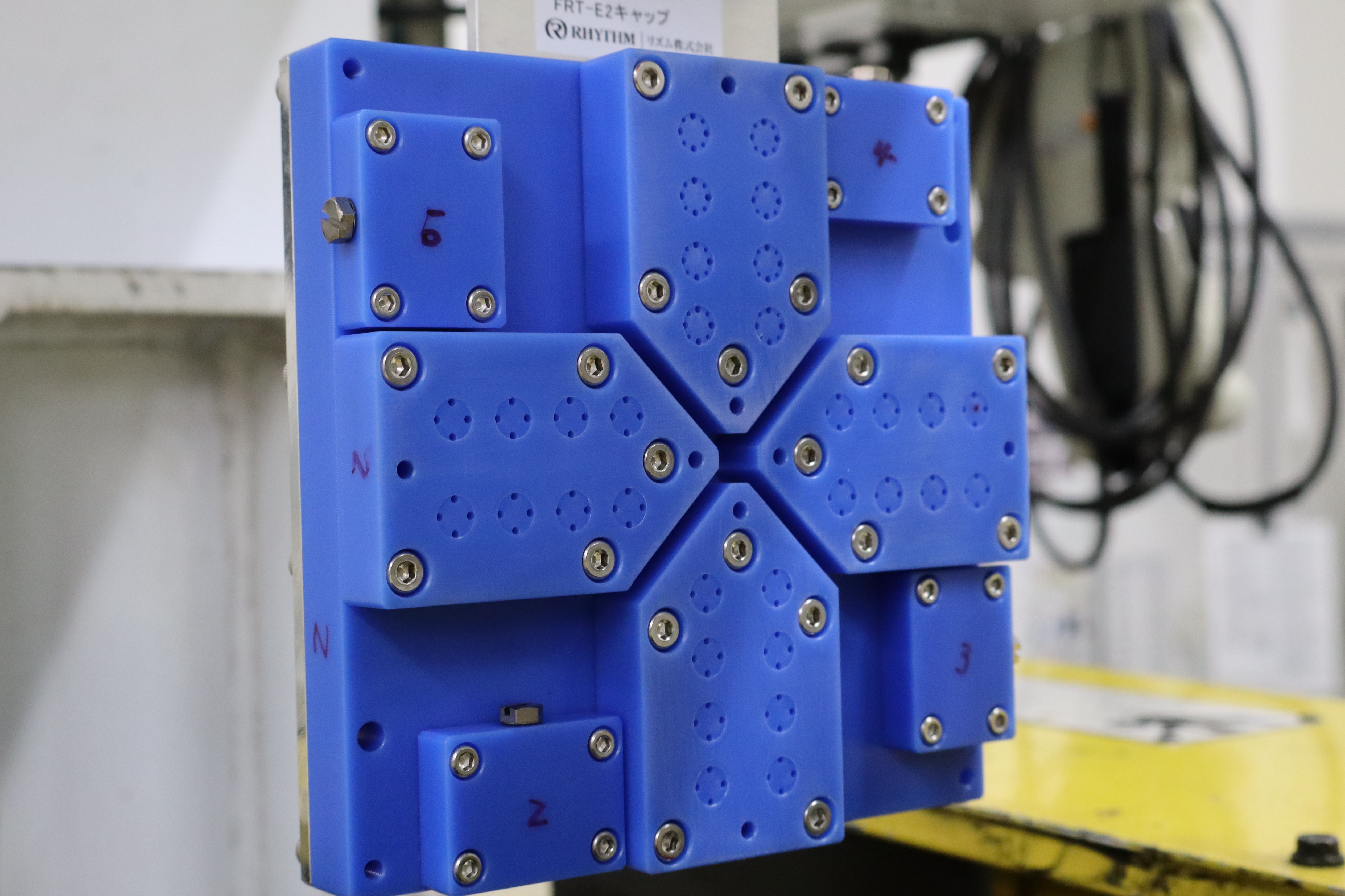 32個自動取出し機