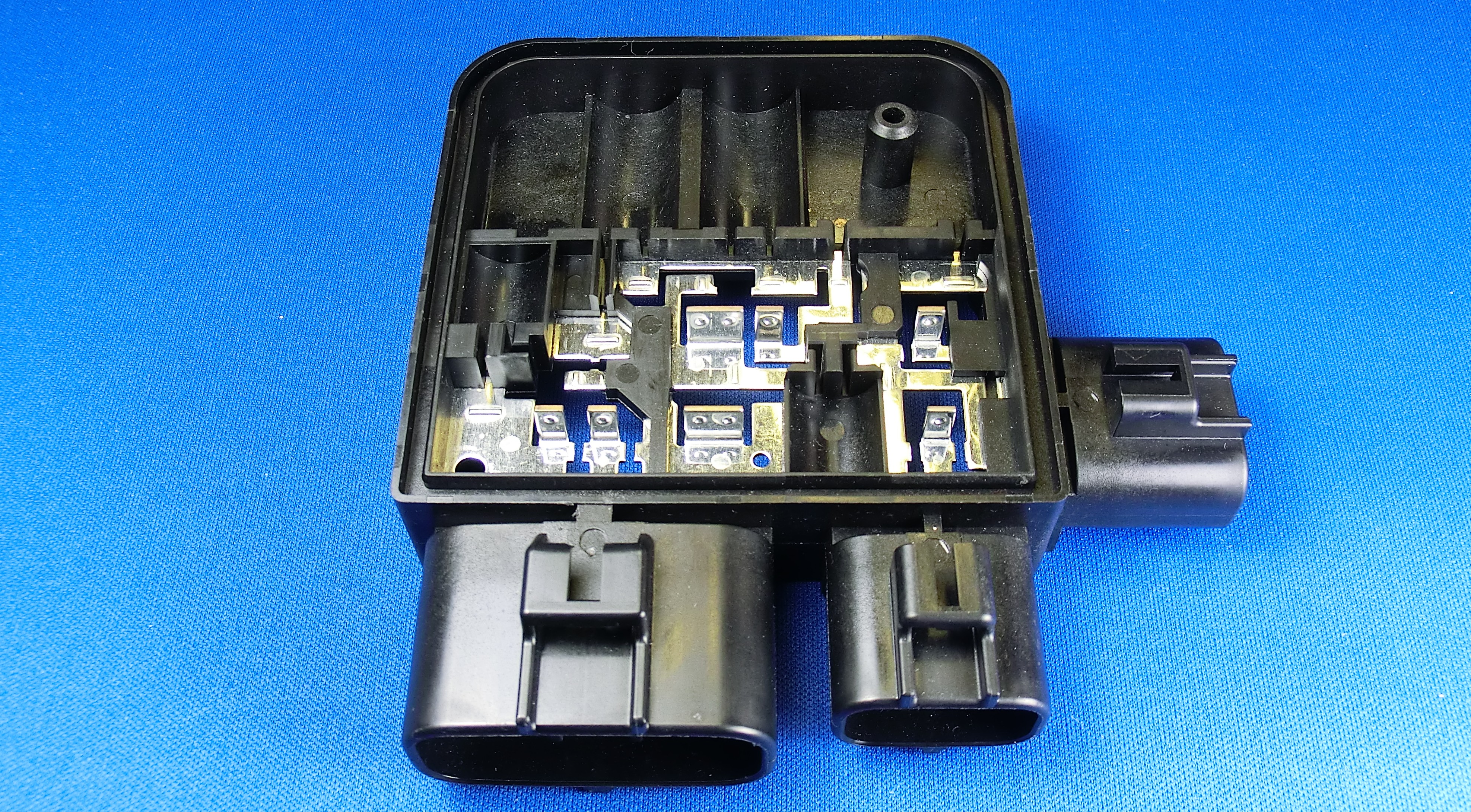 インサート成形