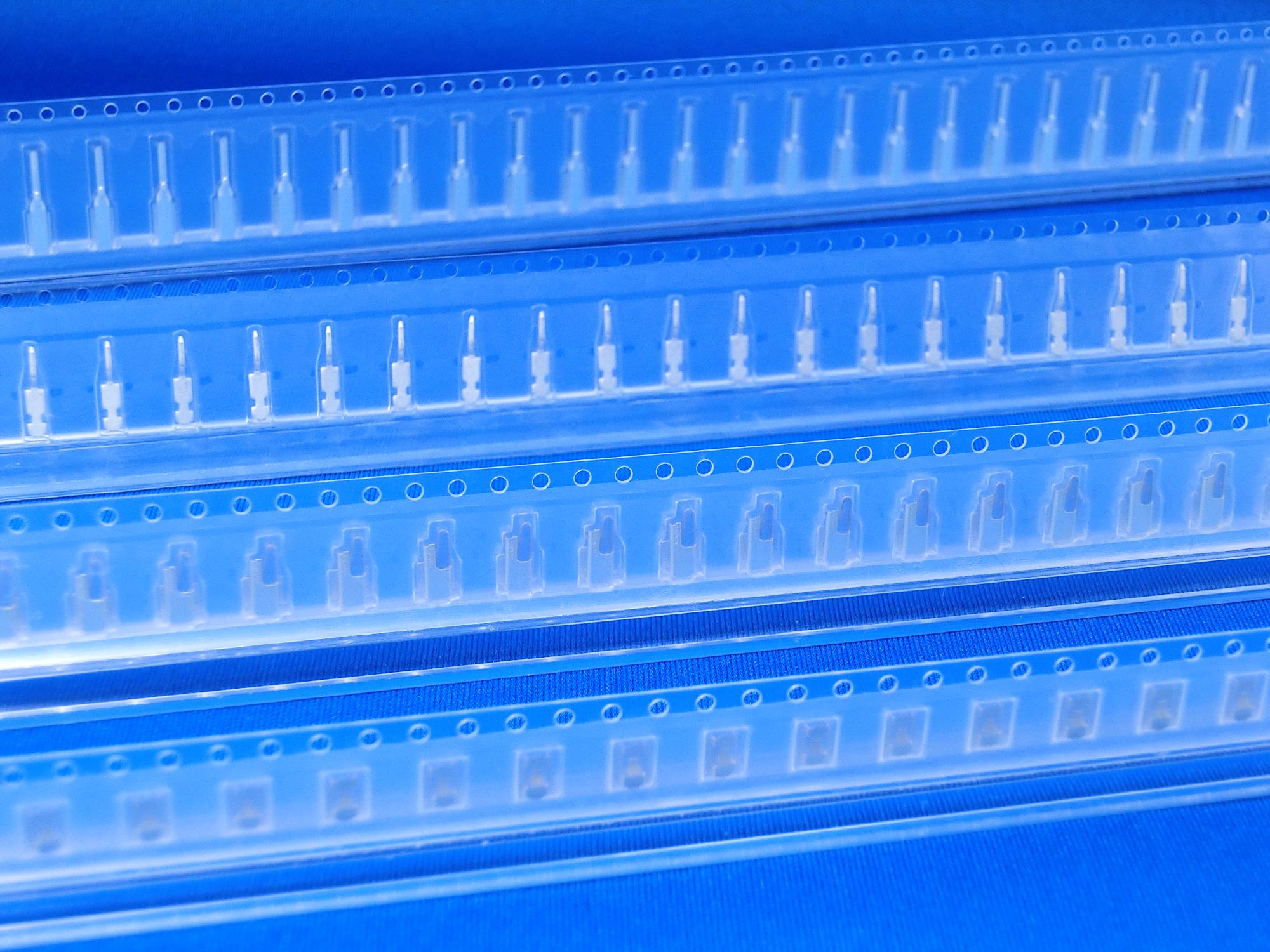 基板接続用端子の種類